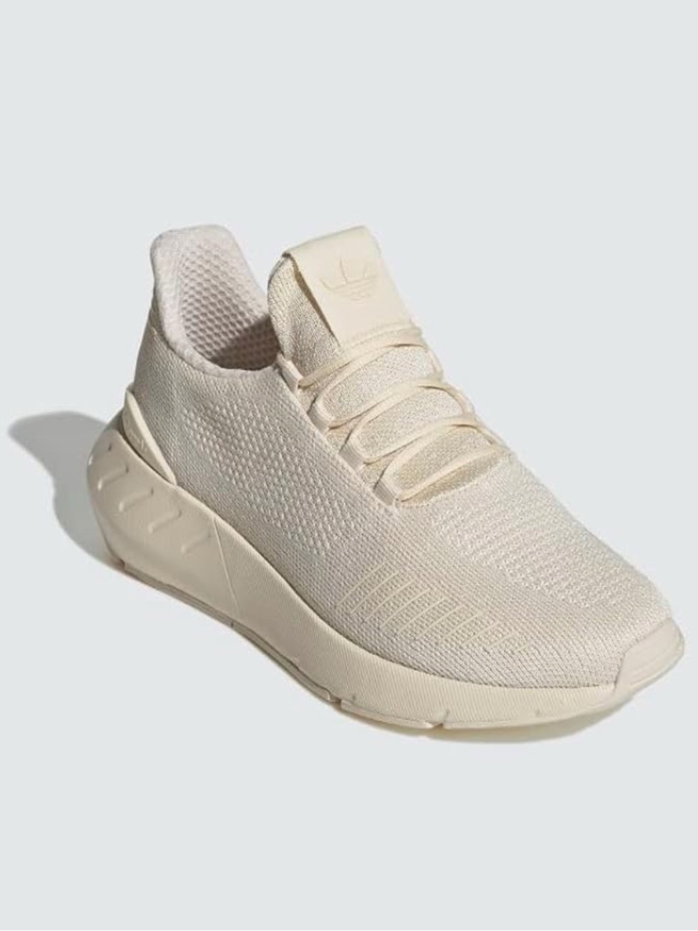 adidas Swift Run 22 Shoe in Wonder White